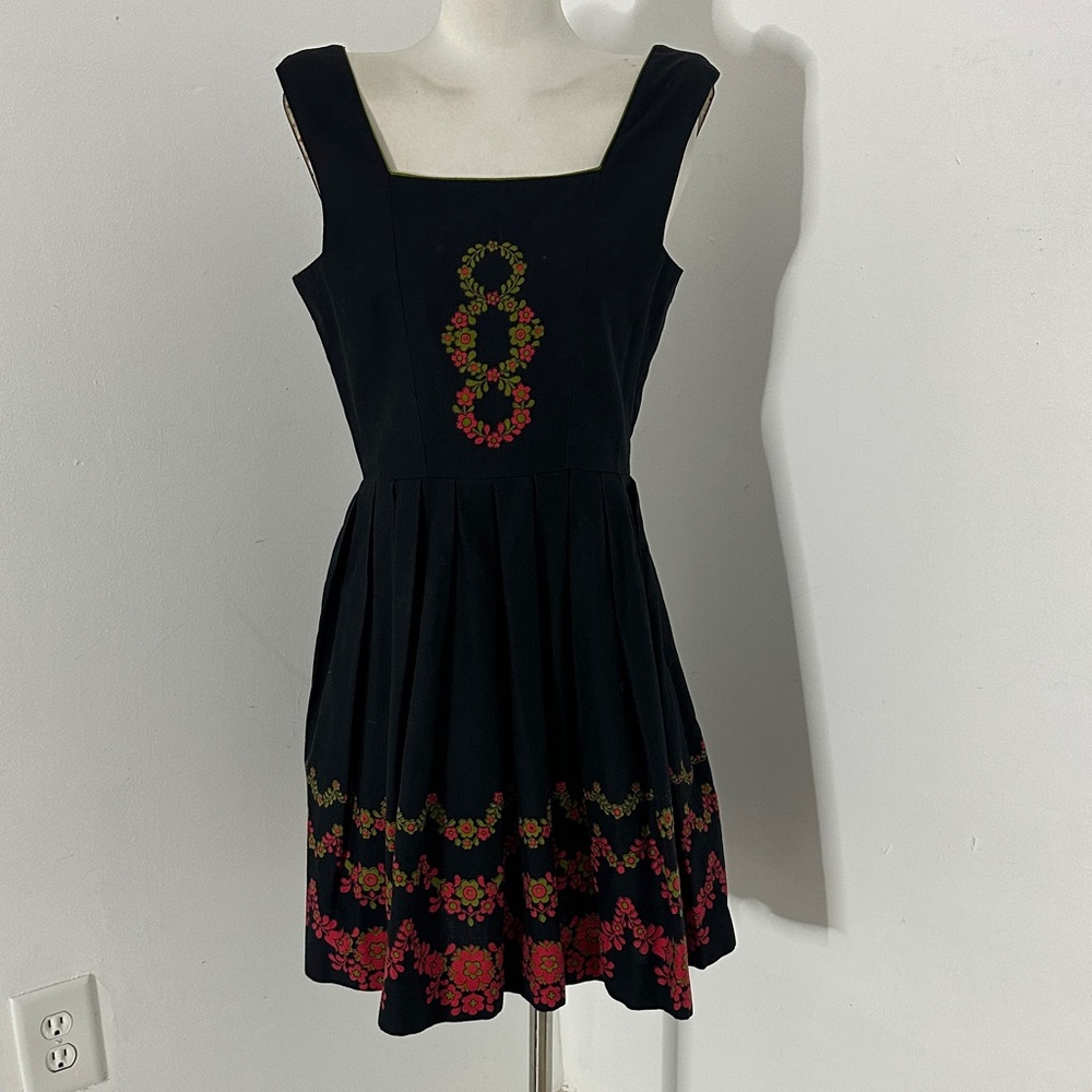 Vintage 70s German Floral Cotton Dirndl Dress Oktoberfest